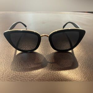 Gold rim Sunglassess